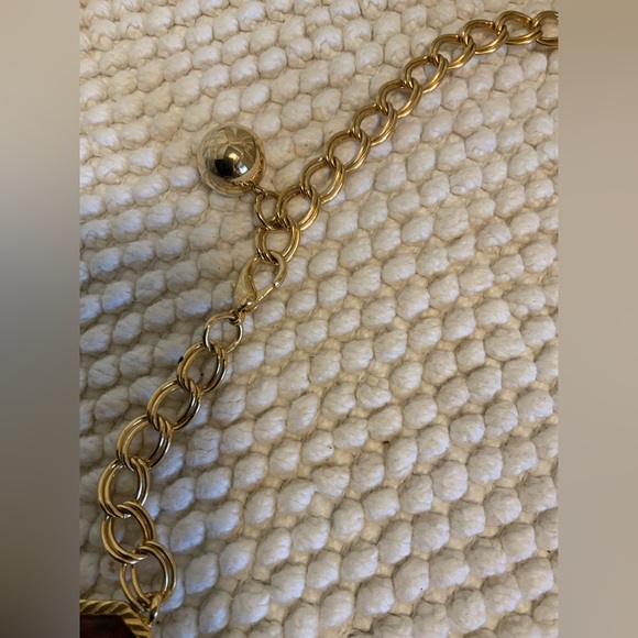 NECKLACE - Picture 2 of 5